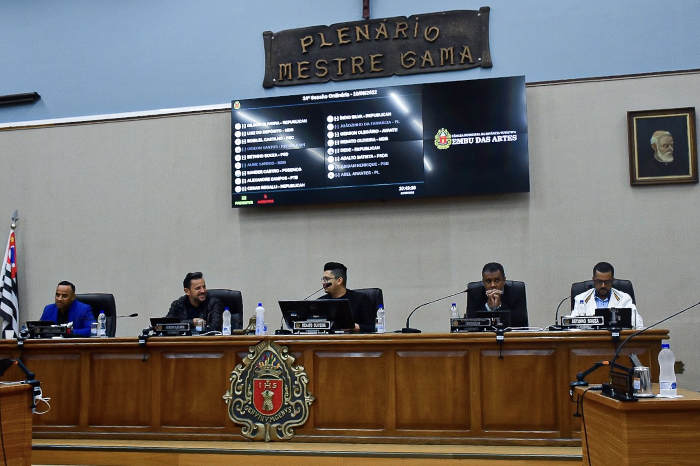 Vereadores aprovam, durante a 24ª sessão ordinária, indicação que prevê a distribuição de tablets para professores, alunos e funcionários das unidades educacionais da rede municipal