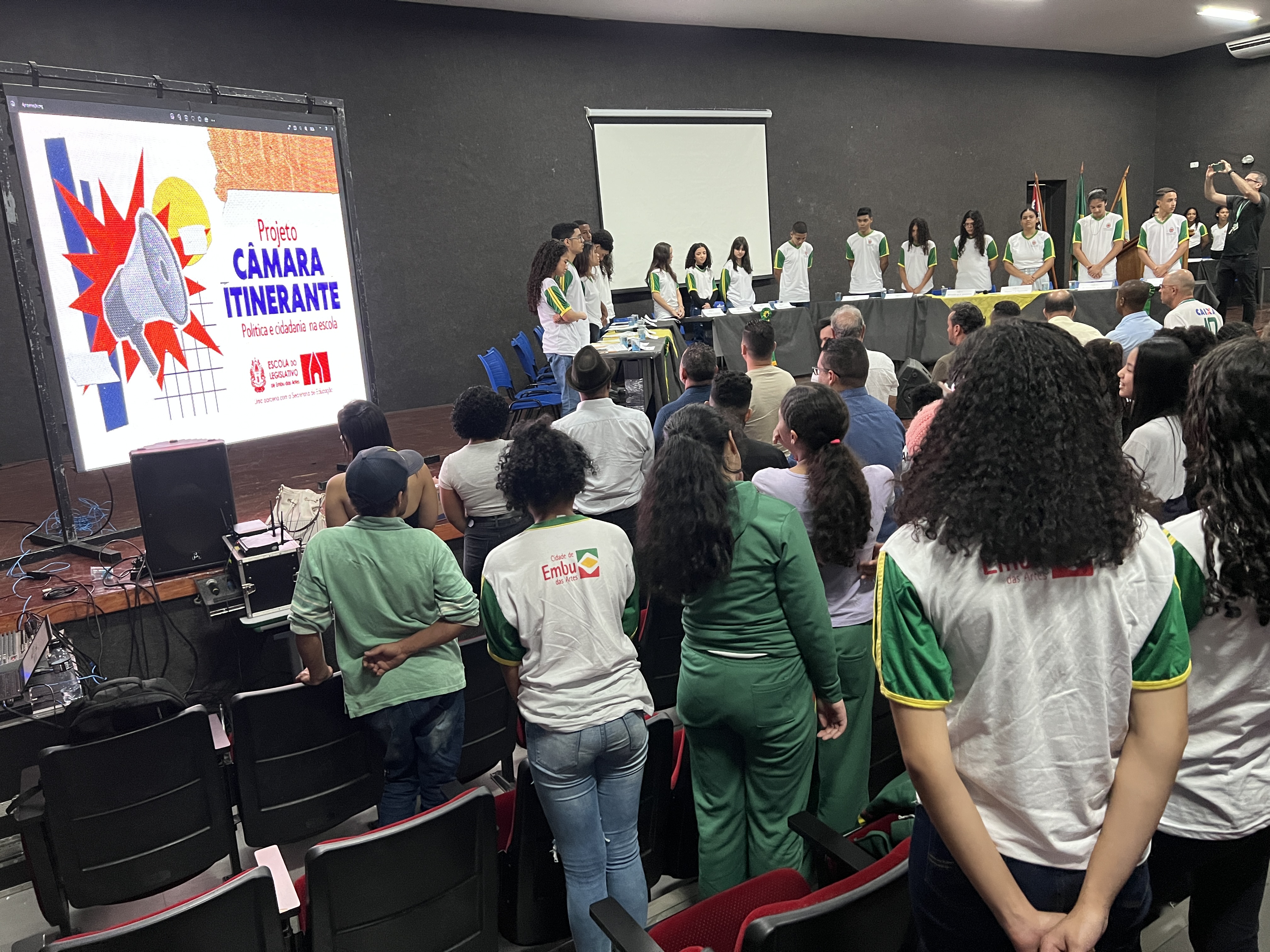 Projeto Câmara Itinerante realiza 1ª sessão da Câmara Mirim na Escola Municipal Valdelice Prass